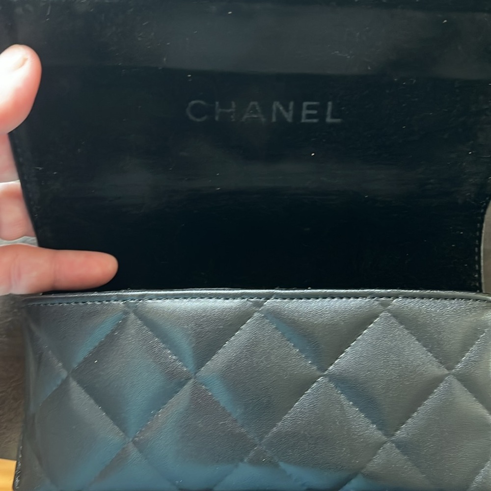 Chanel Black sunglass case! 🏆 - Picture 3 of 6
